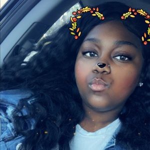 Meet your Posher, Lakeisha